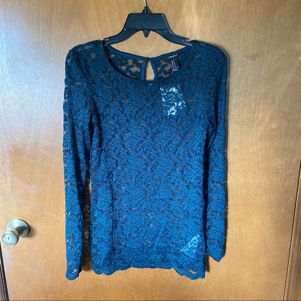 Forever 21 lace top // size M